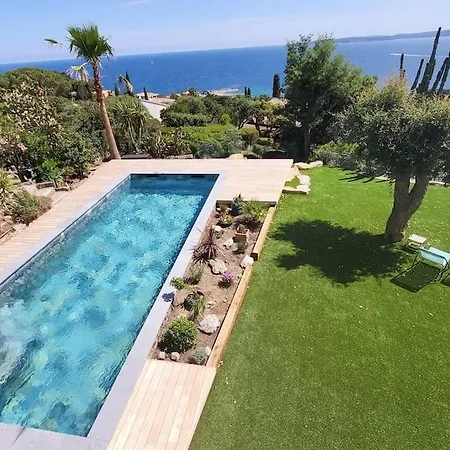 Magnificent Panoramic Sea View!